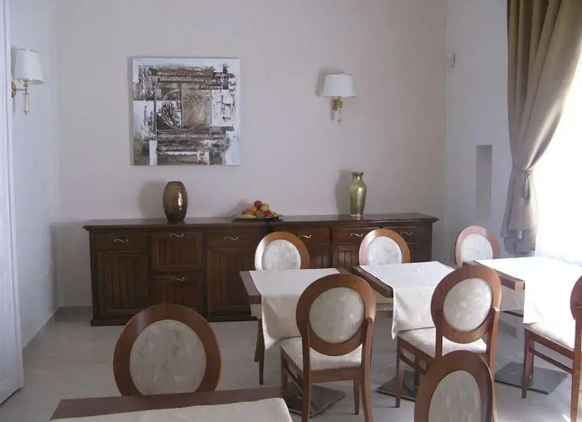 Dining room Photo