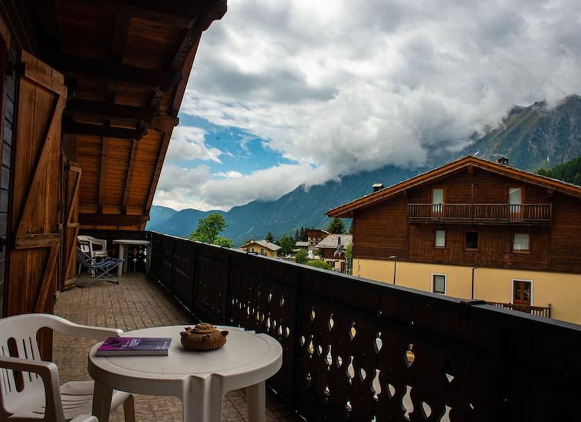Balcony Photo