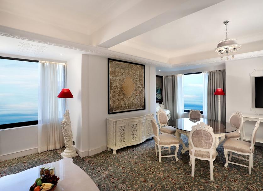 Dining room Photo