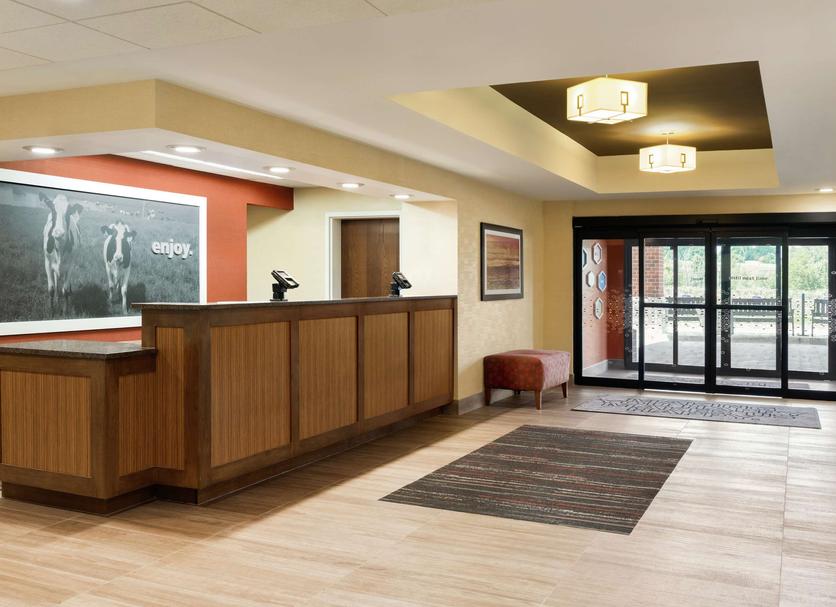 Front desk Photo
