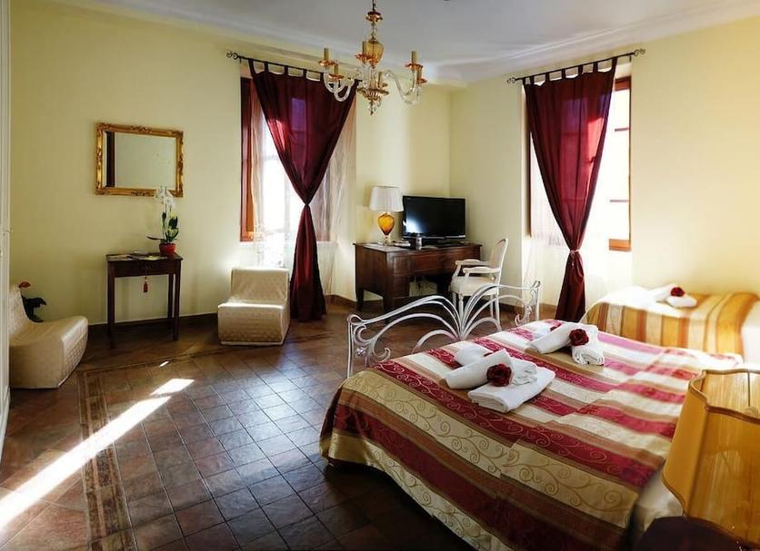 Bedroom Photo