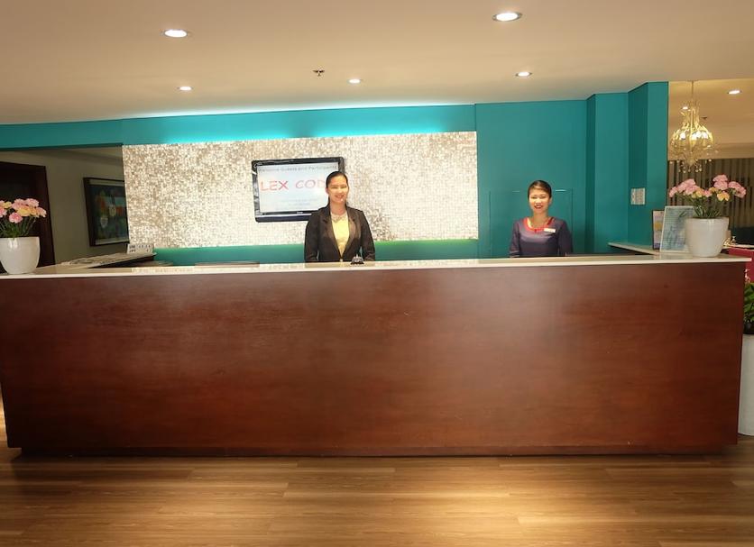 Front desk Photo