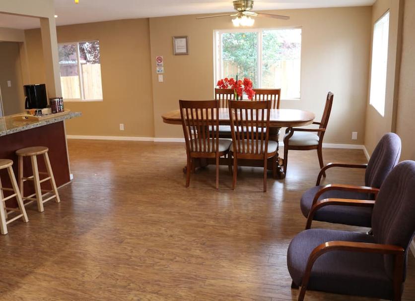 Dining room Photo