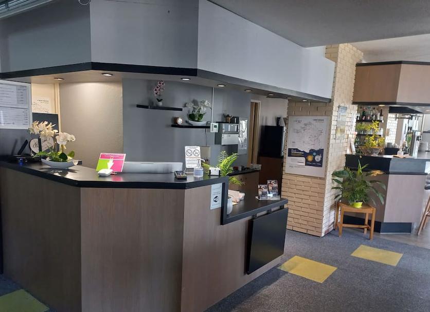 Front desk Photo