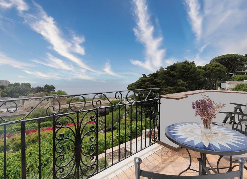 Balcony Photo