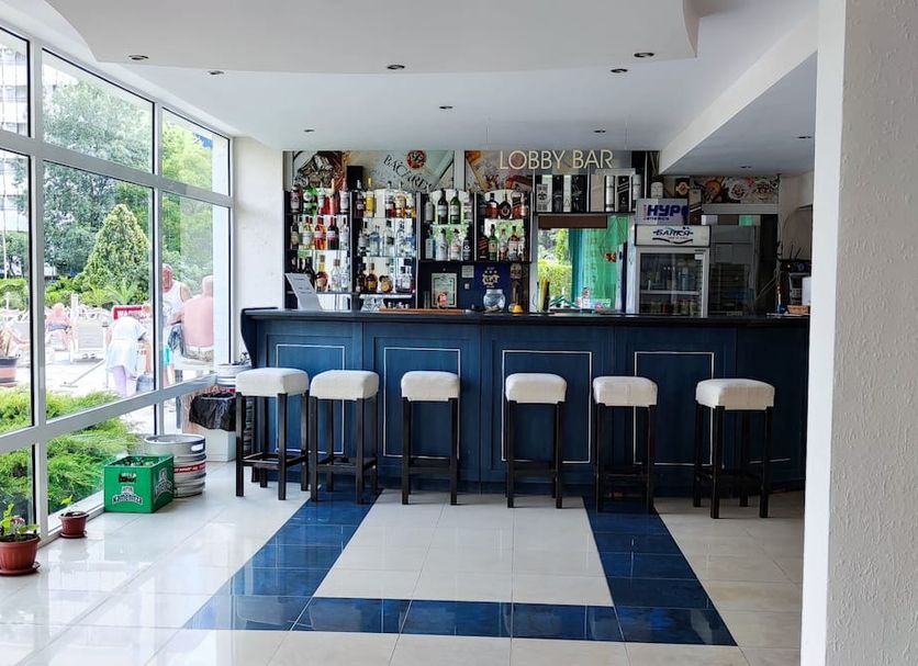 Bar Photo