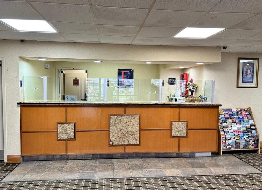 Front desk Photo