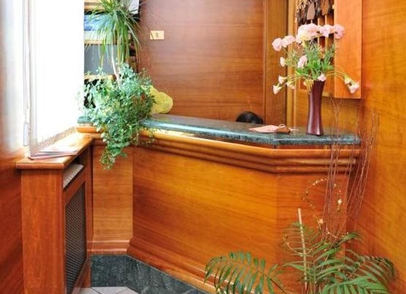 Front desk Photo