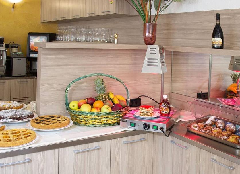 Buffet Photo