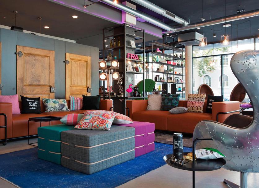 Lounge Photo