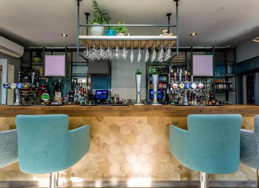 Bar Photo