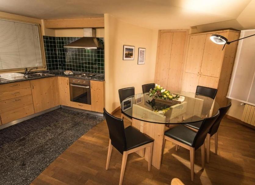 Kitchen Photo
