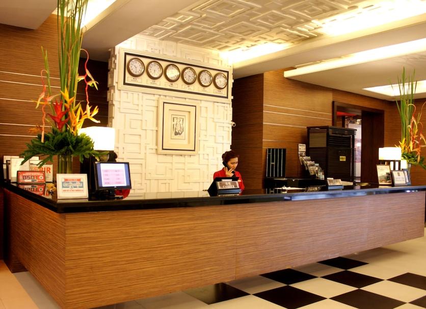 Front desk Photo