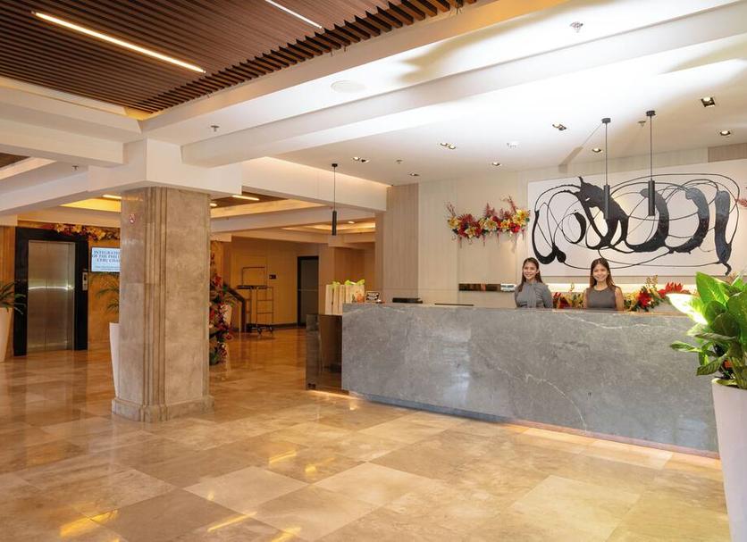 Front desk Photo