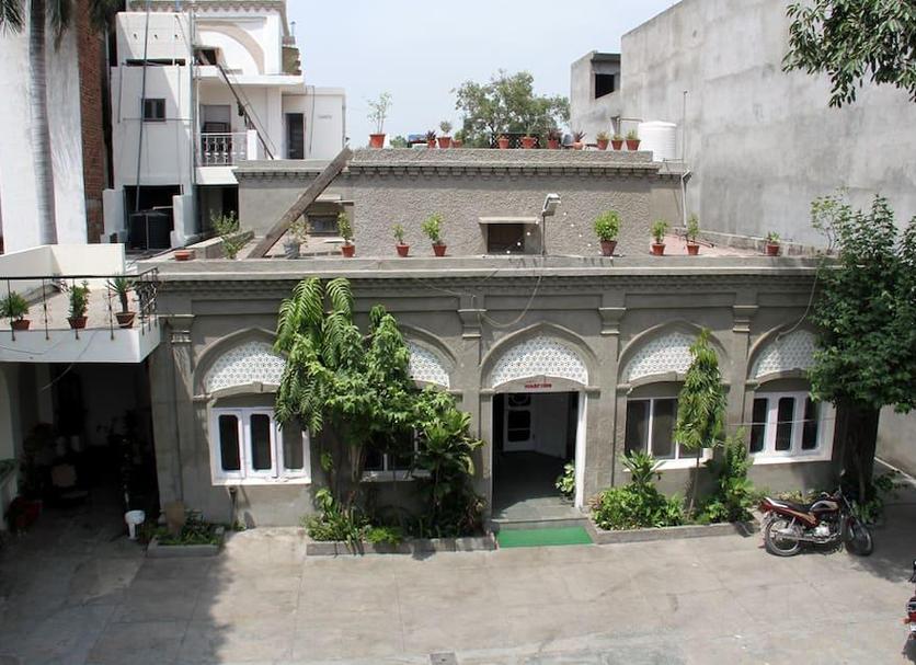 Building Photo