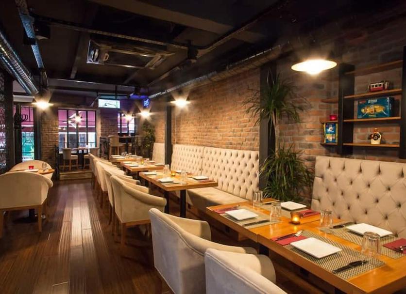 Restaurant Photo