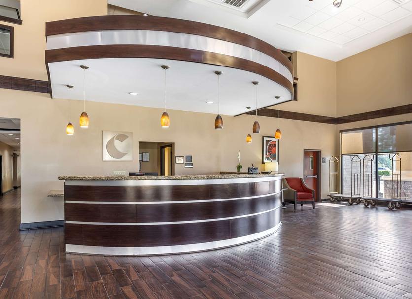 Front desk Photo