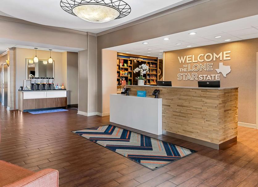 Front desk Photo