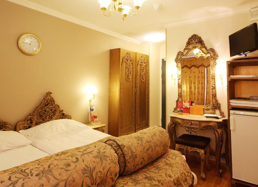 Bedroom Photo