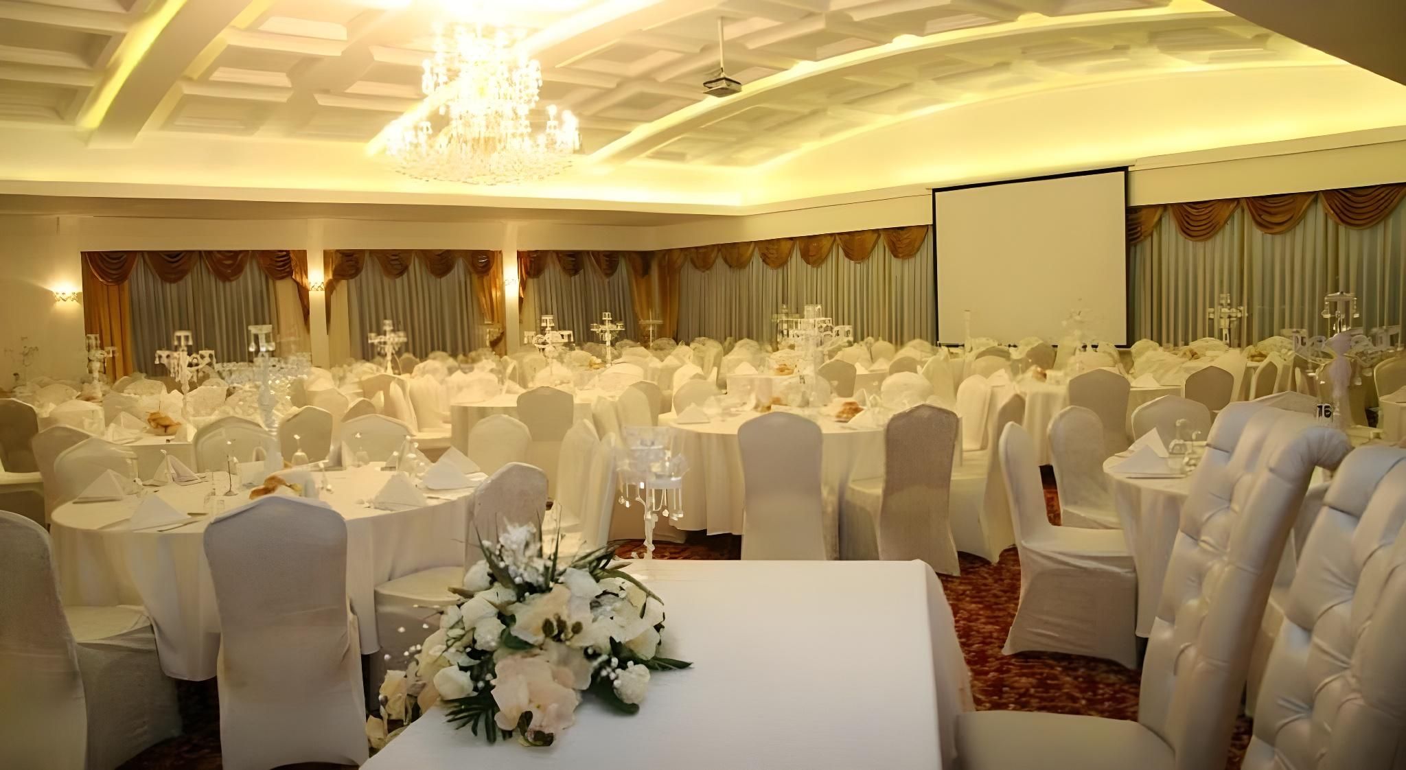 Banquet hall