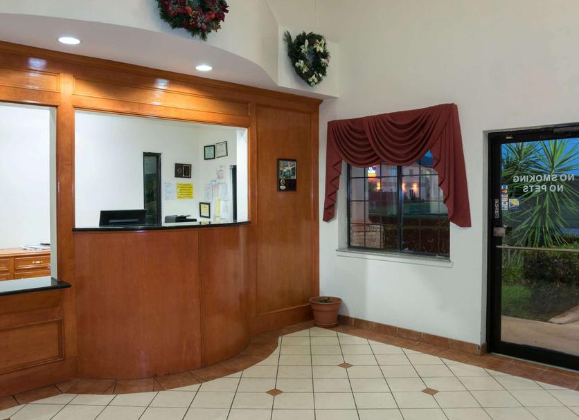 Front desk Photo