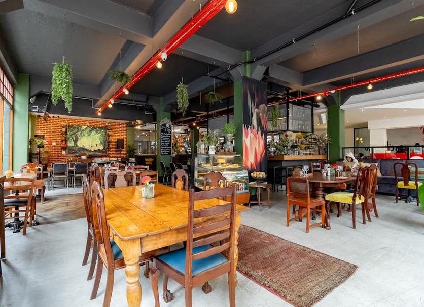 Restaurant Photo