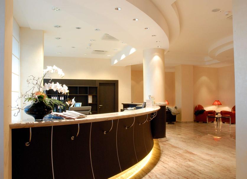 Front desk Photo