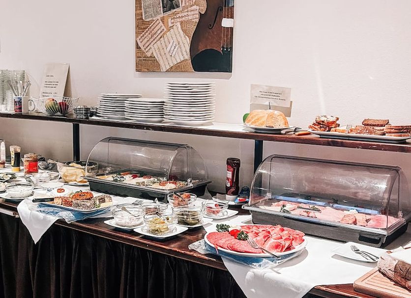Buffet Photo