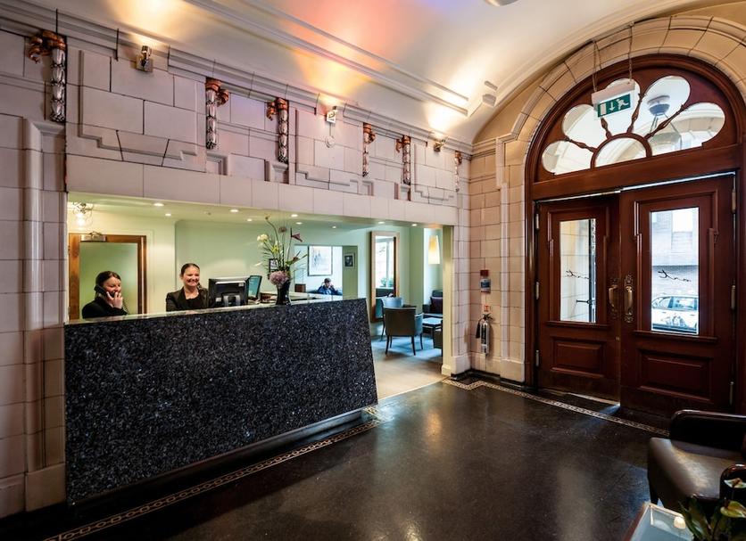 Front desk Photo