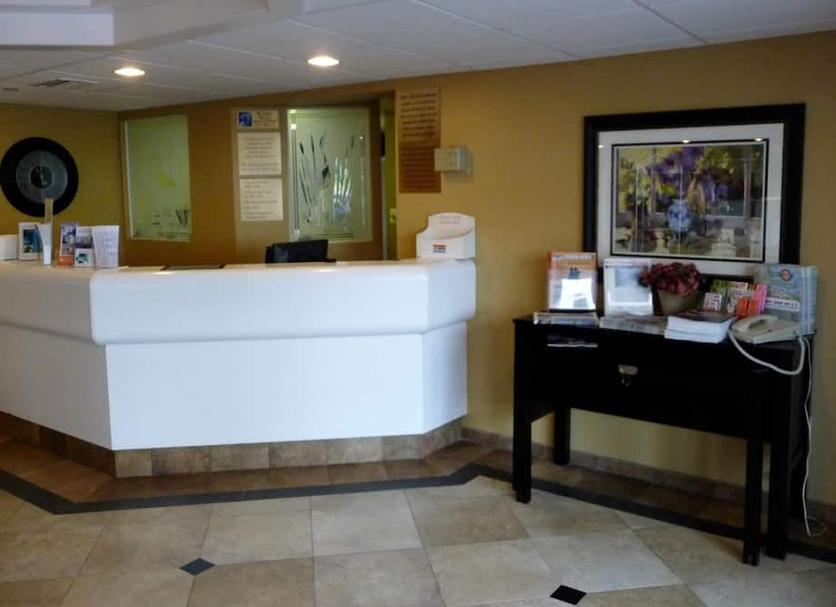 Front desk Photo