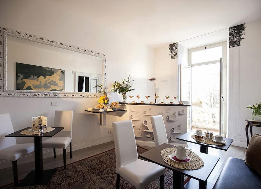 Dining room Photo