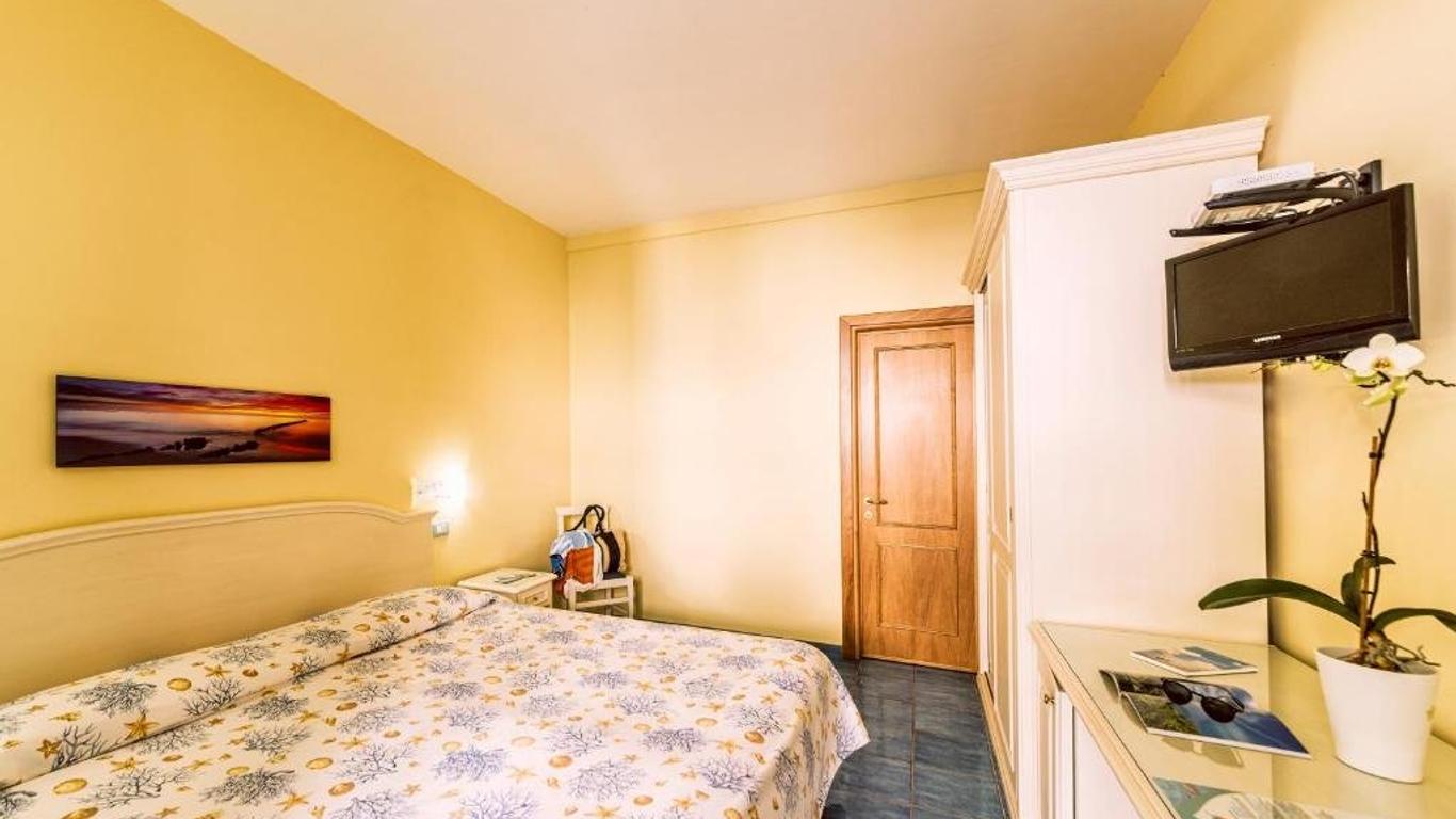 Hotel Cava Dell'Isola