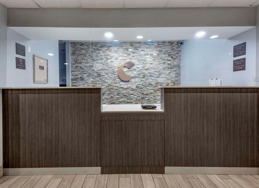 Front desk Photo
