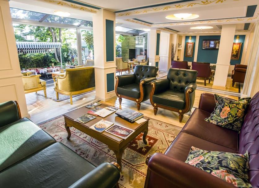 Lounge Photo