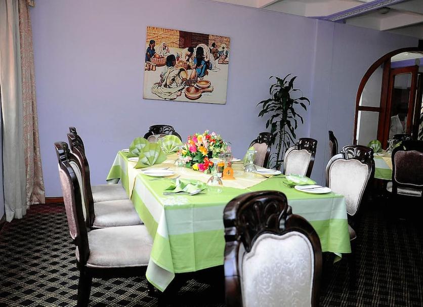 Dining room Photo