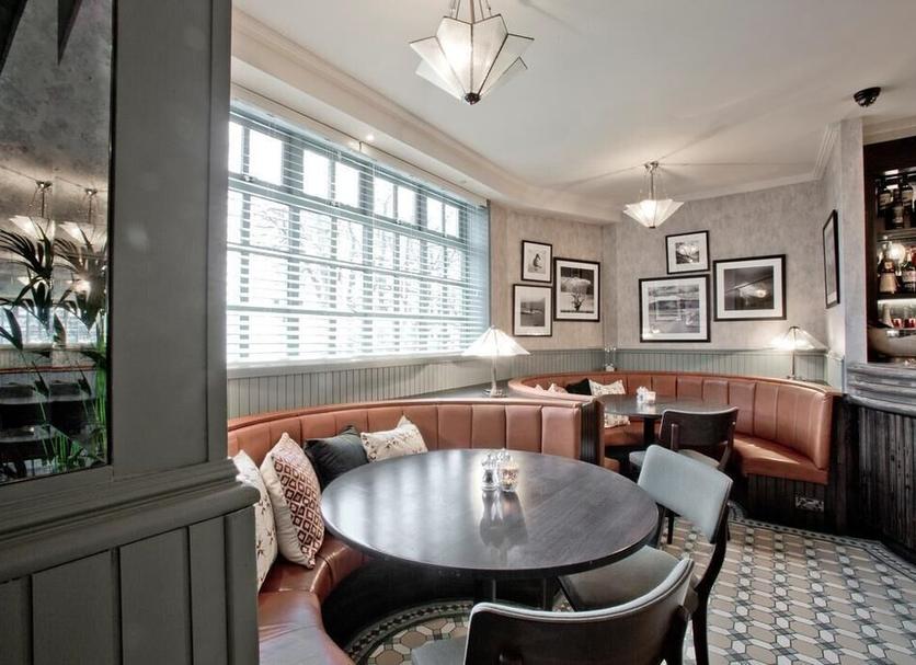 Restaurant Photo