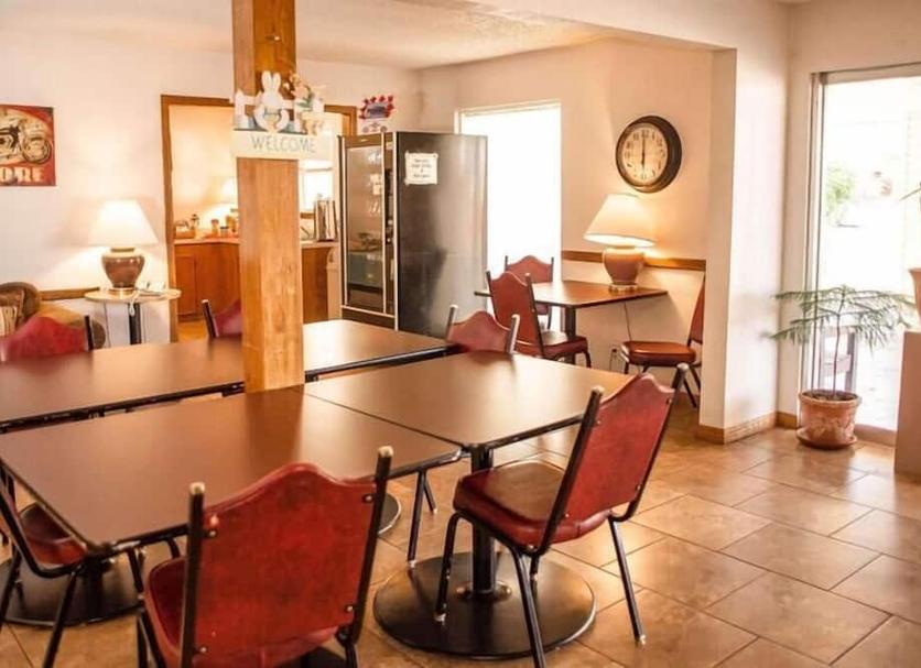 Dining room Photo