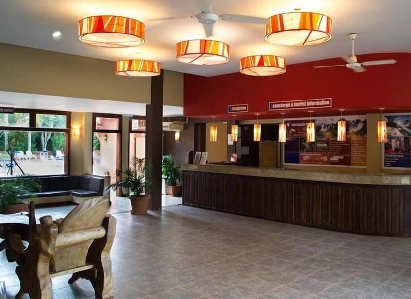 Front desk Photo