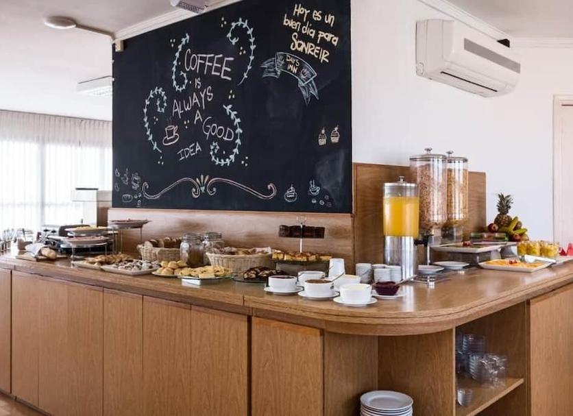 Buffet Photo