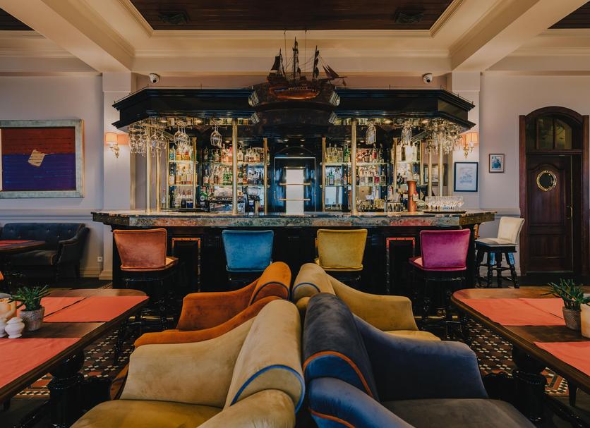 Bar Photo