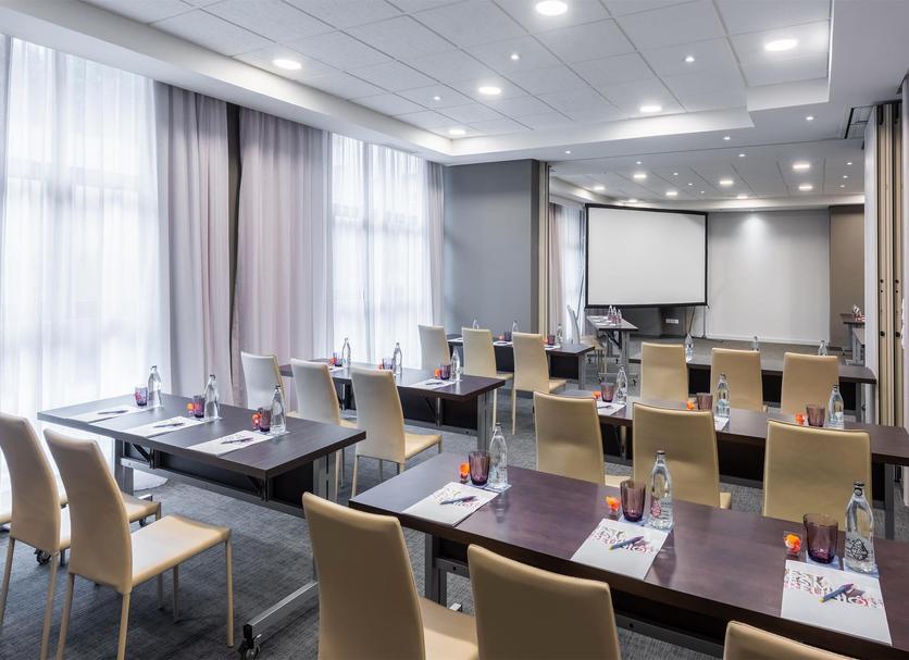 Conference room Photo