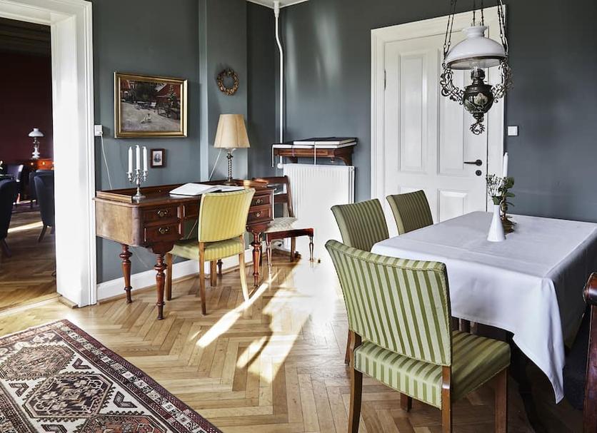 Dining room Photo