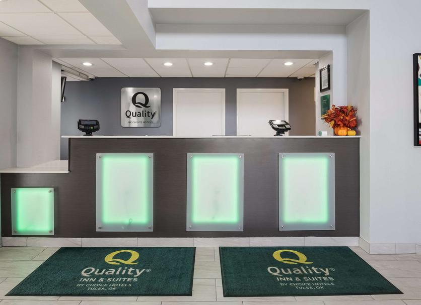 Front desk Photo