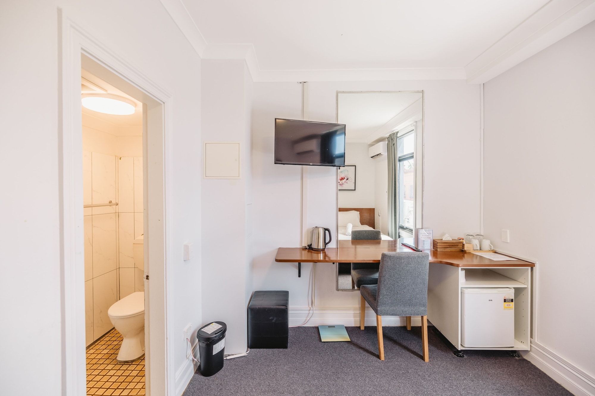 Room amenity