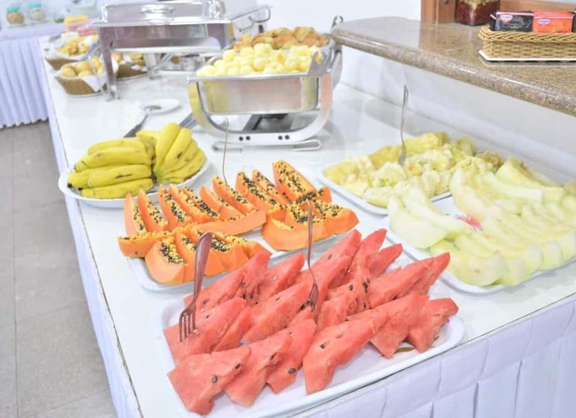 Buffet Photo