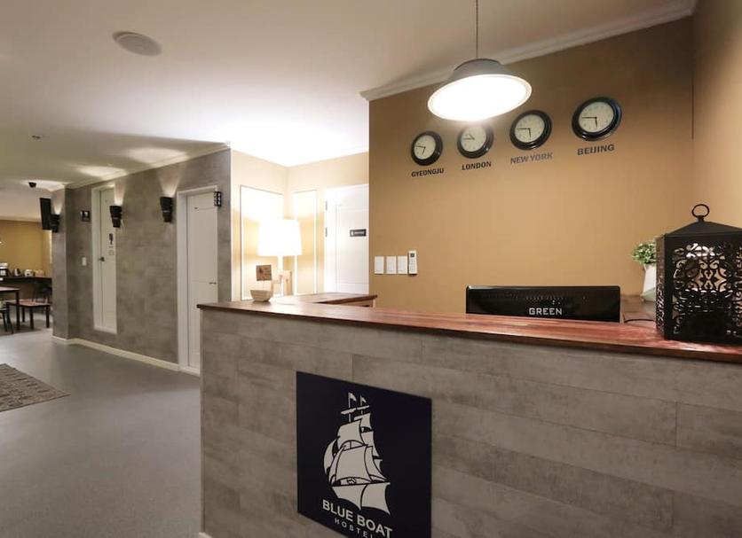 Front desk Photo