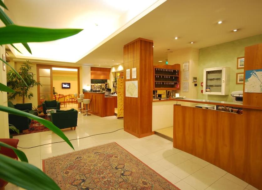 Front desk Photo