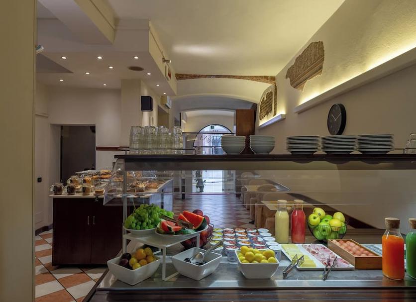 Buffet Photo
