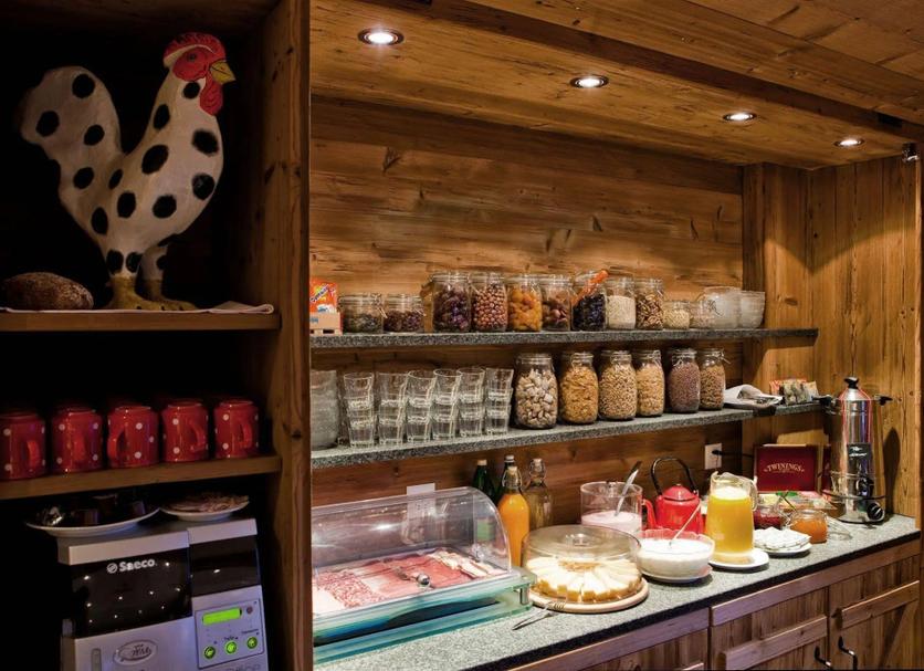 Buffet Photo