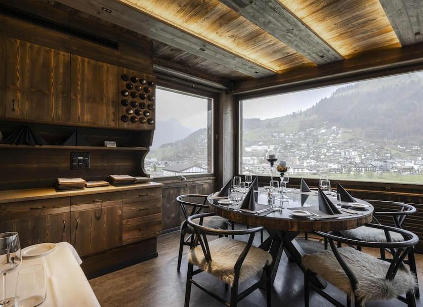 Dining room Photo